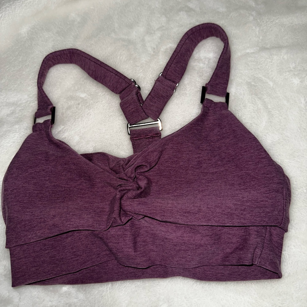 Women’s sports bra